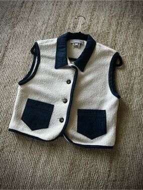 Vintage Stonebridge Cream Sherpa Button-Down Vest with Navy Trim